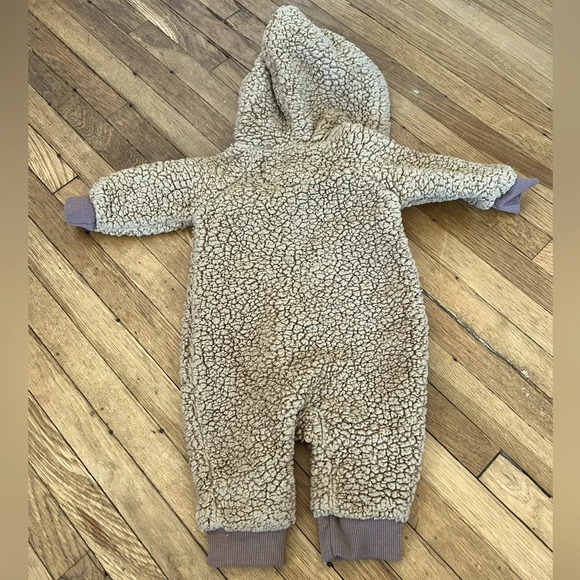 7 For All Mankind Infant Fuzzy Teddy Bear Onsie Jumpsuit | 0-3 Mos - Picture 5 of 5